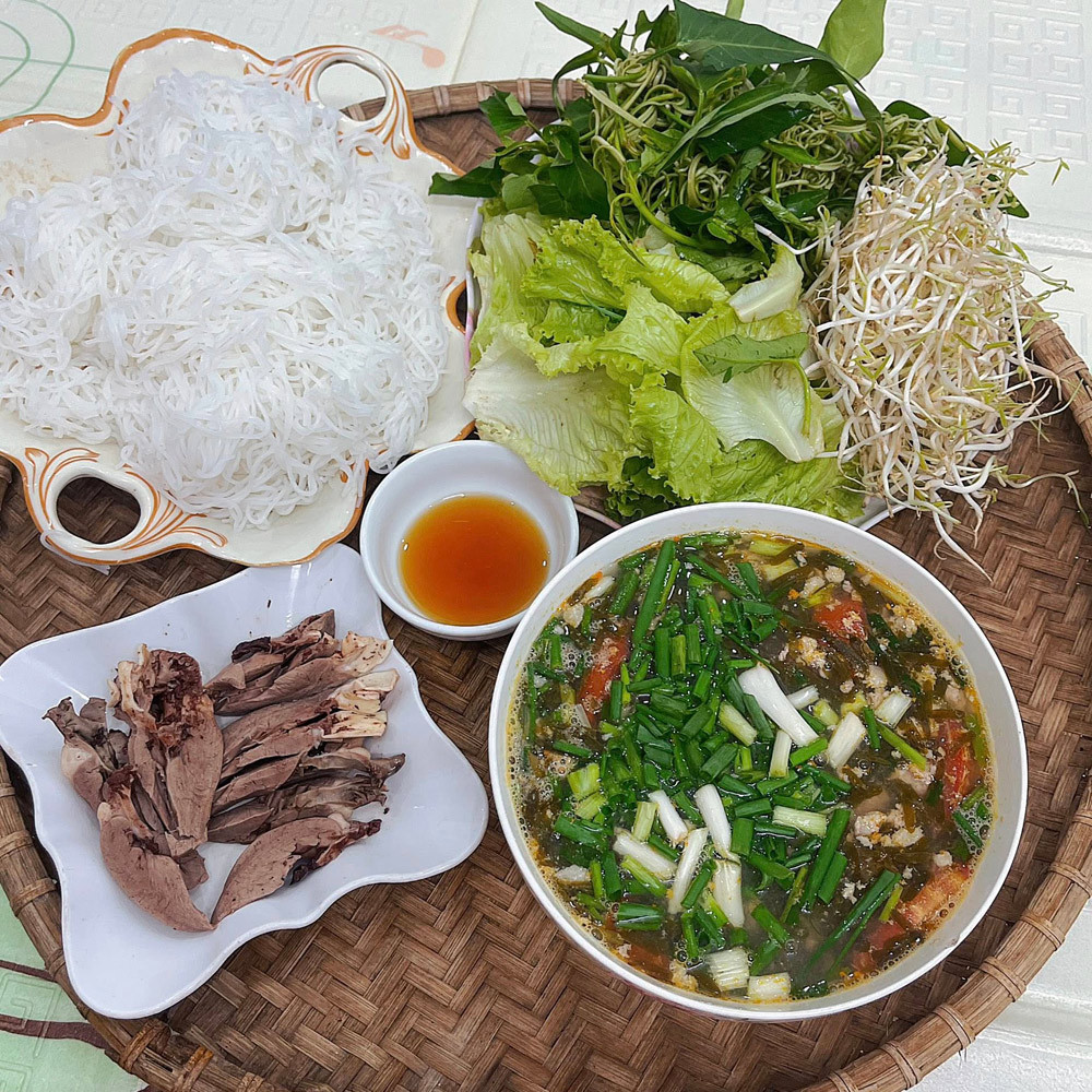 Thương vợ thiệt thòi, chồng hết lòng bù đắp bằng những mâm cơm đầm ấm - Ảnh 4. Thương vợ thiệt thòi, chồng hết lòng bù đắp bằng những mâm cơm đầm ấm - Ảnh 4.