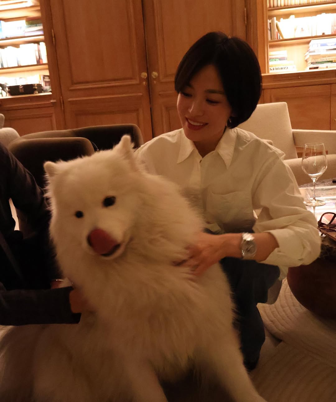 Song Hye Kyo 43 tuổi vẫn là 