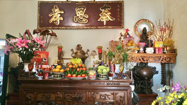 Ban thờ không mang lại phép màu, nhưng là gốc rễ của mọi vận may trong nhà- Ảnh 3. Ban thờ không mang lại phép màu, nhưng là gốc rễ của mọi vận may trong nhà- Ảnh 3.