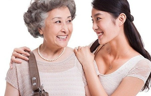 Nhìn cách bạn gái được chăm sóc, tôi đã được biết thế nào là 'bánh đúc có xương' - Ảnh 2. Nhìn cách bạn gái được chăm sóc, tôi đã được biết thế nào là 'bánh đúc có xương' - Ảnh 2.