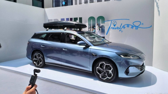 Xe sedan hạng trung giá 485 triệu đồng đẹp sang trọng như Toyota Camry, rẻ hơn Honda Civic, chỉ như Toyota Vios có gì đặc biệt khi ra mắt ở Trung Quốc? - Ảnh 3. Xe sedan hạng trung giá 485 triệu đồng đẹp sang trọng như Toyota Camry, rẻ hơn Honda Civic, chỉ như Toyota Vios có gì đặc biệt khi ra mắt ở Trung Quốc? - Ảnh 3.
