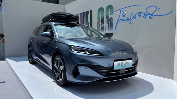 Xe sedan hạng trung giá 485 triệu đồng đẹp sang trọng như Toyota Camry, rẻ hơn Honda Civic, chỉ như Toyota Vios có gì đặc biệt khi ra mắt ở Trung Quốc? - Ảnh 2. Xe sedan hạng trung giá 485 triệu đồng đẹp sang trọng như Toyota Camry, rẻ hơn Honda Civic, chỉ như Toyota Vios có gì đặc biệt khi ra mắt ở Trung Quốc? - Ảnh 2.