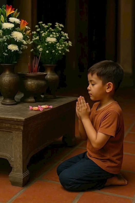 Ban thờ không mang lại phép màu, nhưng là gốc rễ của mọi vận may trong nhà- Ảnh 5. Ban thờ không mang lại phép màu, nhưng là gốc rễ của mọi vận may trong nhà- Ảnh 5.