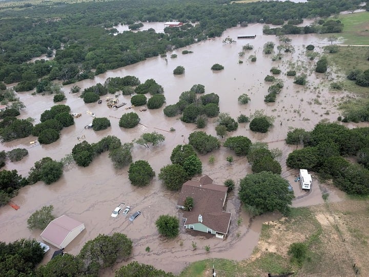 Texas hoang tàn sau trận lũ lịch sử - Ảnh 7. Texas hoang tàn sau trận lũ lịch sử - Ảnh 7.