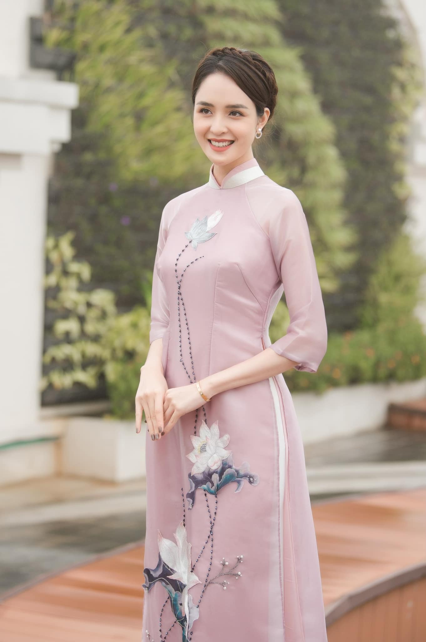 Người đẹp lọt top 3 Hoa hậu Việt Nam cùng Đặng Thu Thảo: Hào quang lặng lẽ trôi qua, sống kín tiếng  - Ảnh 3.