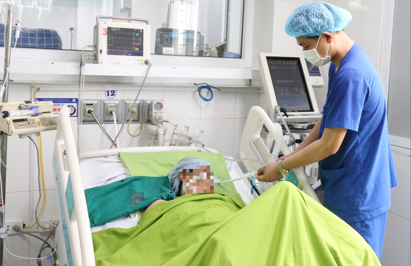 Nắng nóng gay gắt, thận trọng với những dấu hiệu này kẻo đi viện không kịp- Ảnh 1.