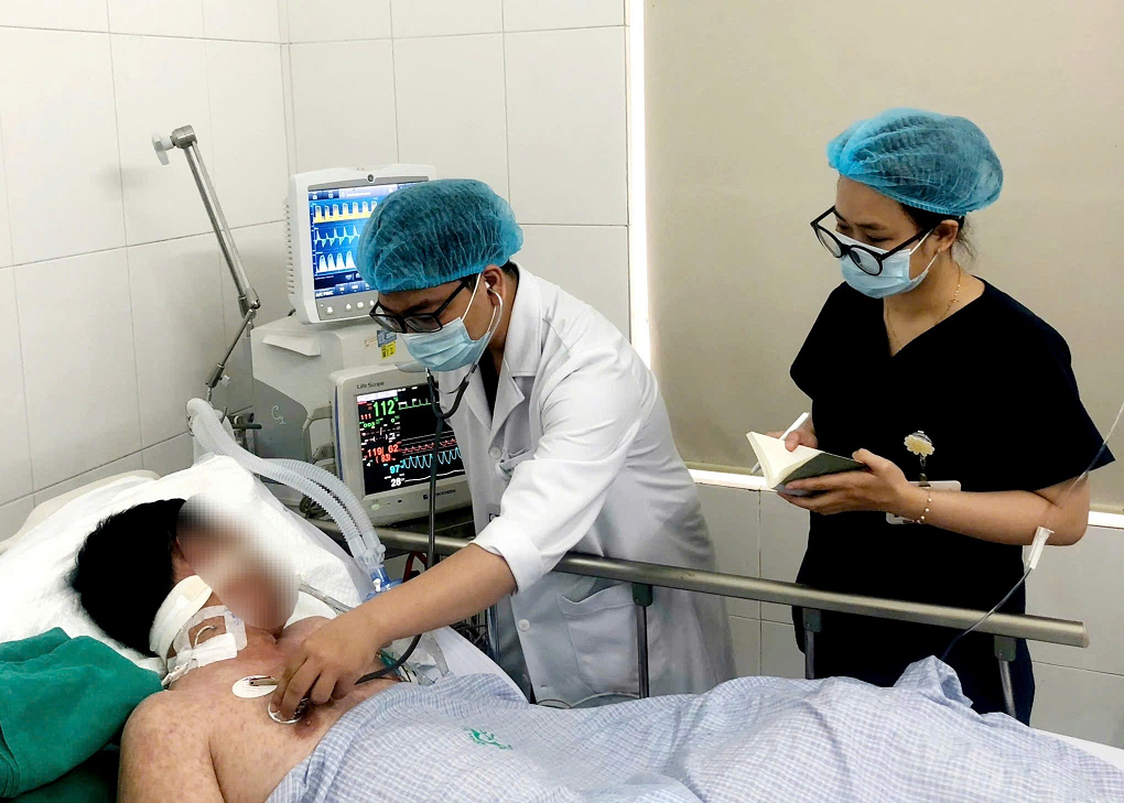 Chỉ sau vài ngày bị sốt, người đàn ông 35 tuổi rơi vào nguy kịch do căn bệnh hay gặp ở trẻ nhỏ - Ảnh 2.