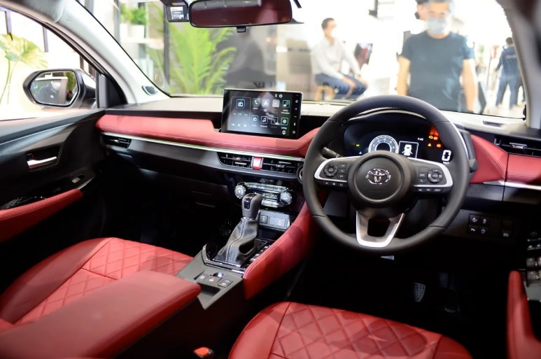 Chi tiết xe sedan hạng B Toyota Vios bản hybrid đẹp vượt trội, trang bị sánh ngang Honda City, Hyundai Accent sẽ có giá bao nhiêu khi ra mắt ở Thái Lan?- Ảnh 6. Chi tiết xe sedan hạng B Toyota Vios bản hybrid đẹp vượt trội, trang bị sánh ngang Honda City, Hyundai Accent sẽ có giá bao nhiêu khi ra mắt ở Thái Lan?- Ảnh 6.