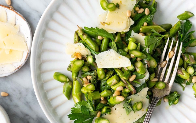 edit-easy-asparagus-salad-recipe-featured-image-1753944051517732301633-1754014491387-1754014491511582228405-63-0-463-640-crop-17540145065421445602405.jpeg