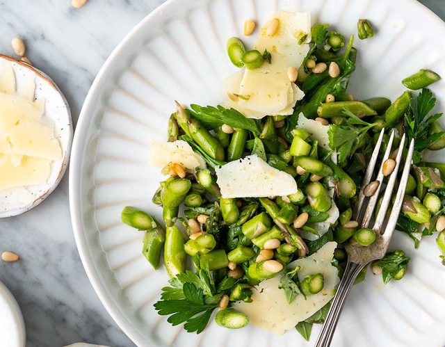 edit-easy-asparagus-salad-recipe-featured-image-1753944051517732301633-1754014491387-1754014491511582228405.jpeg