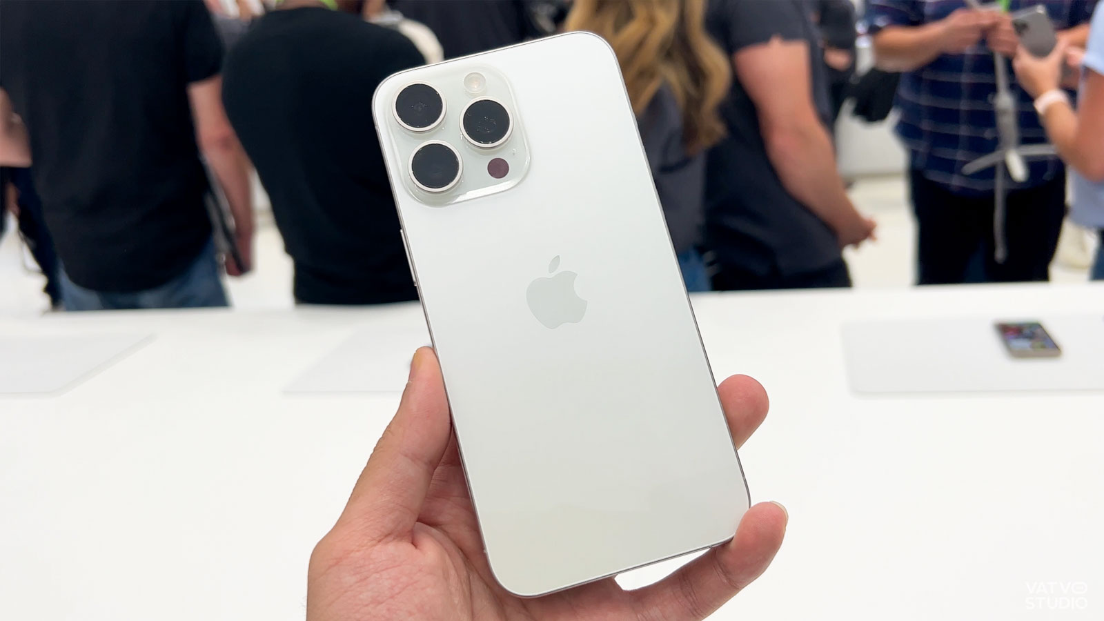 Giá iPhone cũ đồng loạt giảm mạnh: iPhone 15 Pro Max rẻ chưa từng có, iPhone 14 Pro Max thấp nhất lịch sử- Ảnh 2. Giá iPhone cũ đồng loạt giảm mạnh: iPhone 15 Pro Max rẻ chưa từng có, iPhone 14 Pro Max thấp nhất lịch sử- Ảnh 2.