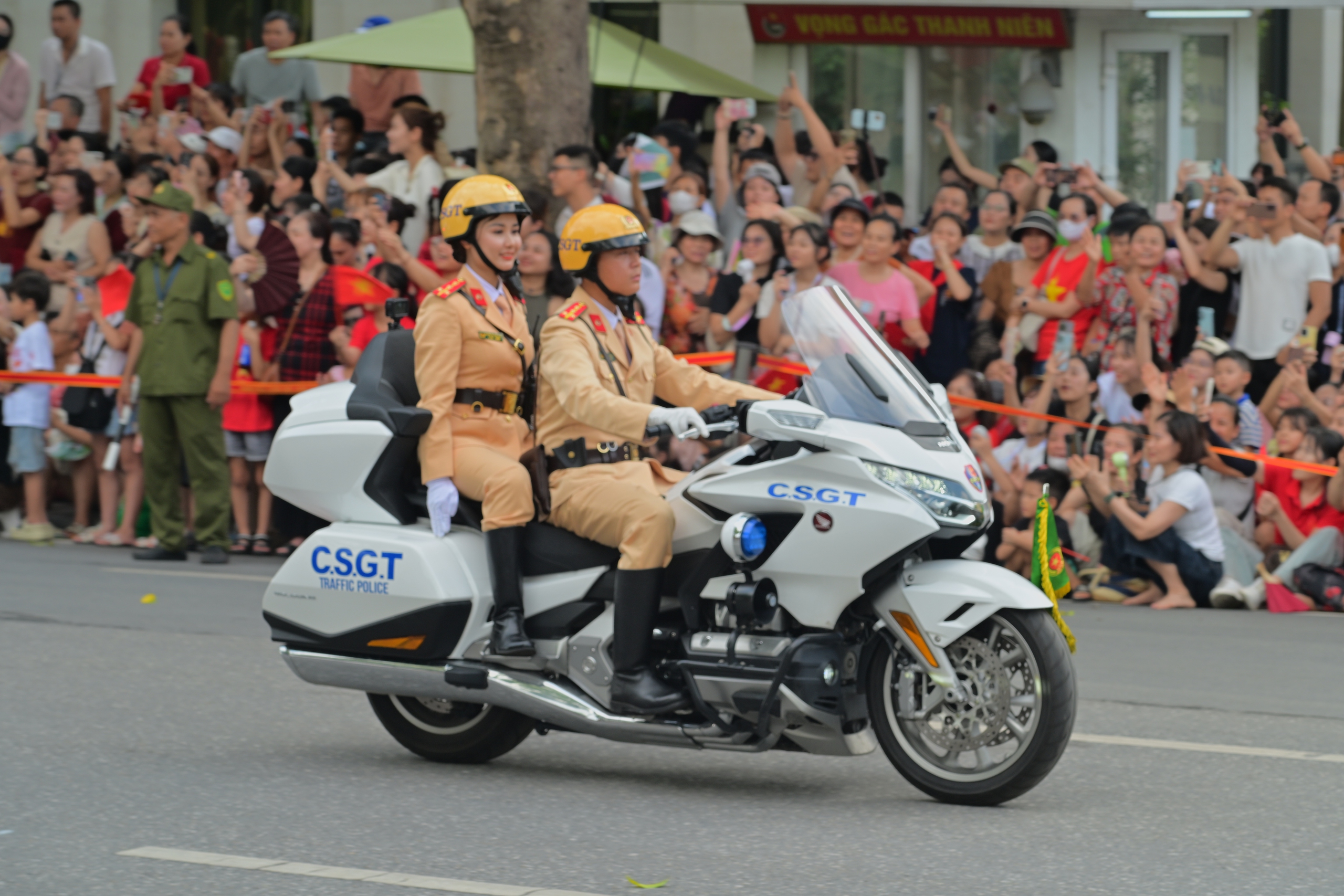 anh-hoi-7-17548033059421842514111.jpg