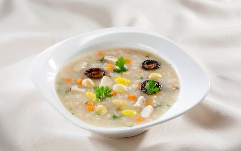Vejetaryen yemekler lezzetli, yapımı kolay ve sağlığa faydalıdır. Birçok aile, her 7. ayda düzenli olarak kendilerine adak adar ve yer - Fotoğraf 3. Các món chay ngon, dễ làm lại tốt cho sức khỏe, nhiều gia đình cứ tháng 7 âm lại dâng cúng và ăn thường xuyên- Ảnh 3.