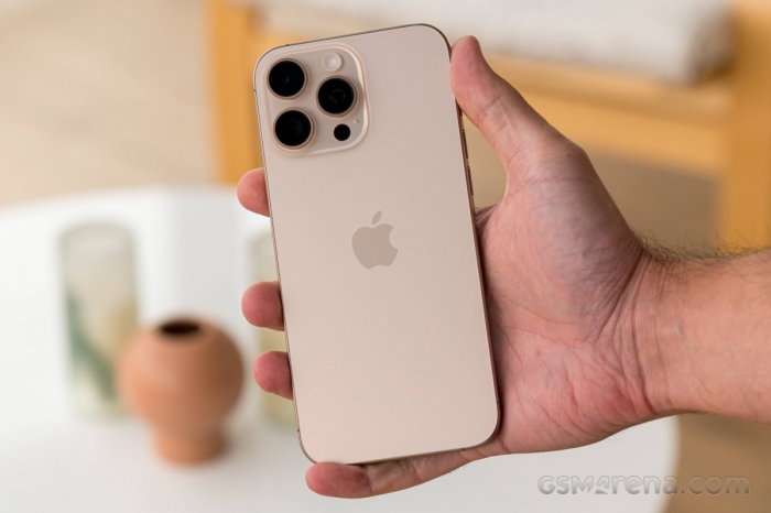 Giá iPhone 16, iPhone 16 Pro Max mới nhất lao dốc, giảm tiền triệu, thấp nhất lịch sử chờ iPhone 17 sắp ra- Ảnh 5. Giá iPhone 16, iPhone 16 Pro Max mới nhất lao dốc, giảm tiền triệu, thấp nhất lịch sử chờ iPhone 17 sắp ra- Ảnh 5.