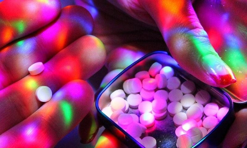 Cô gái 21 tuổi đánh mẹ, 'cười một mình vô cớ' vì rối loạn tâm thần do ma túy - Ảnh 1. Cô gái 21 tuổi đánh mẹ, 'cười một mình vô cớ' vì rối loạn tâm thần do ma túy - Ảnh 1.