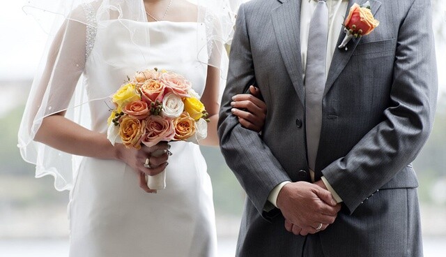 Lười yêu, ngại cưới, sinh con muộn và những hệ lụy nghiêm trọng về sau - Ảnh 1.