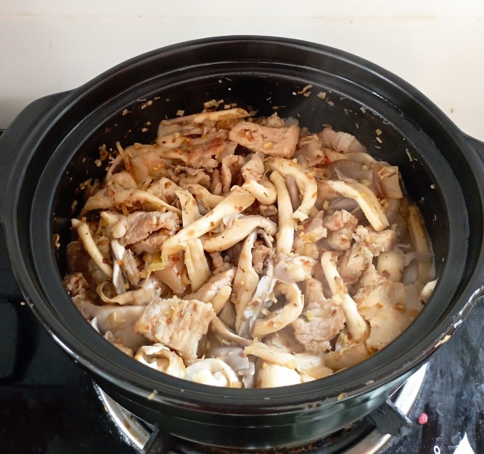 ចាត់ទុកជា 'គ្រឿងសមុទ្រនៃទឹកដី' នេះជាអាហារទំនើបដែលមានលក់ដាច់ខ្លាំងនៅទីផ្សារវៀតណាម ជួយគ្រប់គ្រងជាតិស្ករក្នុងឈាមបានល្អ និងធ្វើម្ហូបឆ្ងាញ់ៗជាច្រើនមុខ - រូបថត ៧. Được ví như ‘hải sản của đất’, đây là siêu thực phẩm cực sẵn ở chợ Việt giúp kiểm soát đường huyết tốt, chế biến được nhiều món ngon- Ảnh 7.