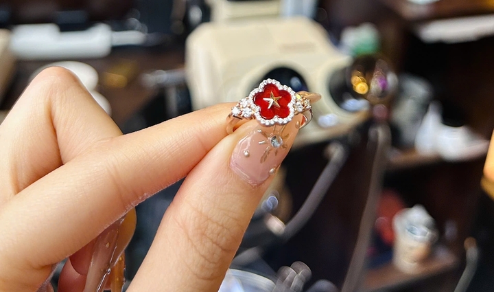 Loạt sản phẩm hút khách nhờ lấy cảm hứng từ Quốc khánh 2/9 - Ảnh 10.