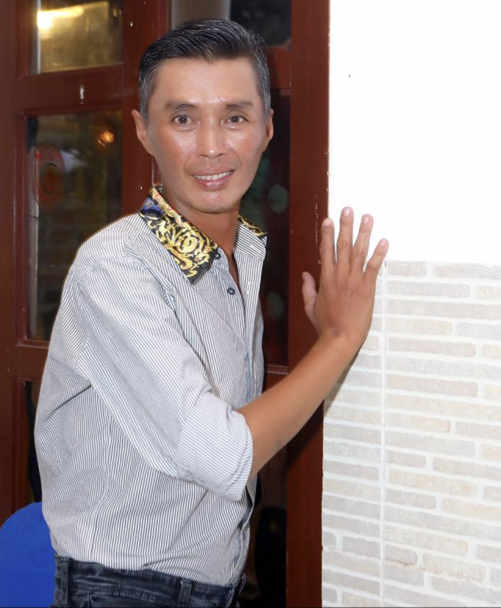 Nam diễn viên hài đột ngột qua đời ở tuổi 55, nhiều nghệ sĩ bàng hoàng- Ảnh 1.