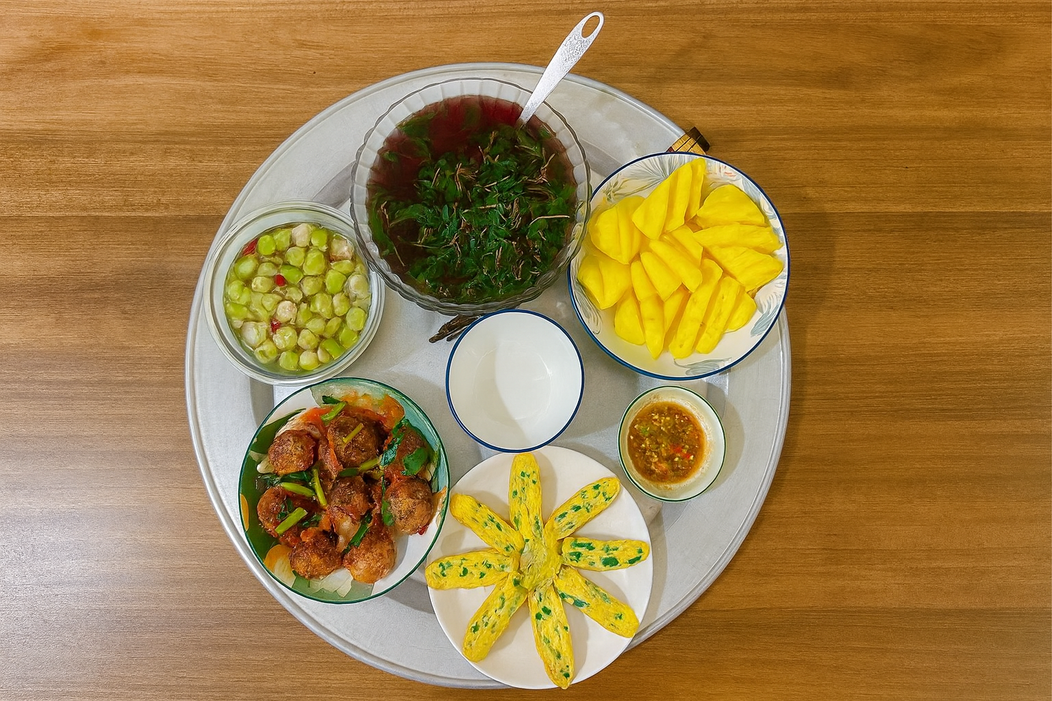 អាហាររដូវស្លឹកឈើជ្រុះ 110+ ជាមួយនឹងមុខម្ហូបដ៏ឈ្ងុយឆ្ងាញ់ជាច្រើនមុខ ដែលឆ្ងាញ់ខ្លាំង អ្នកនឹងជាប់ចិត្ត! - រូបថត 56 ។ 110+ mâm cơm mùa thu với nhiều món ăn ngon 'đỉnh nóc kịch trần', ăn là nghiền luôn!- Ảnh 56.