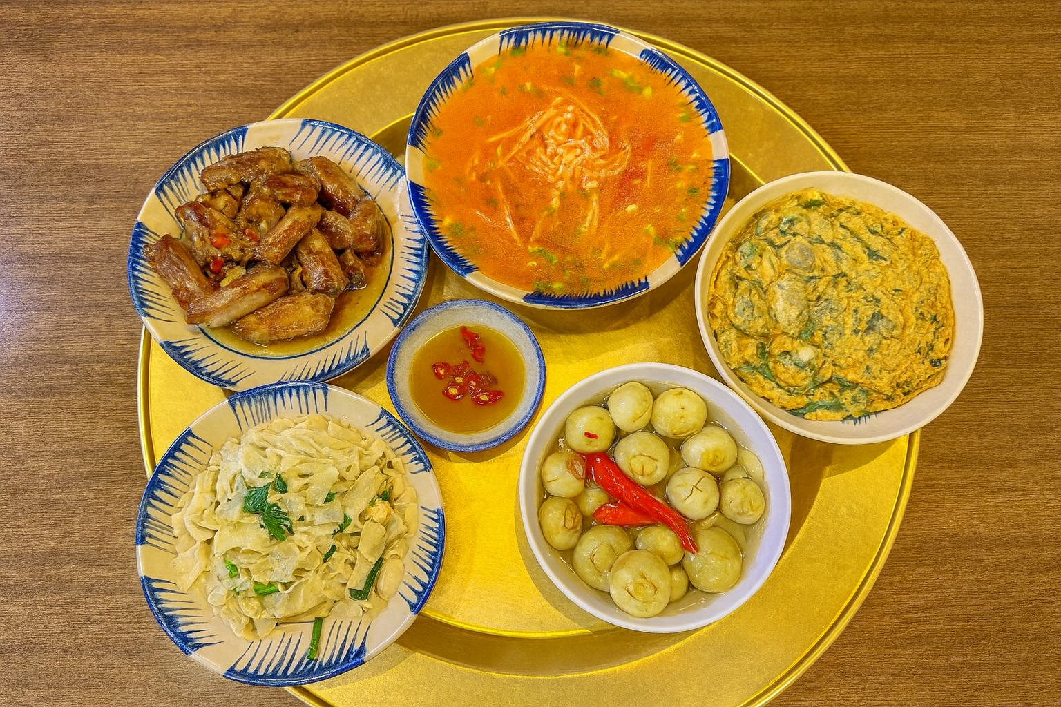 អាហាររដូវស្លឹកឈើជ្រុះ 110+ ជាមួយនឹងមុខម្ហូបដ៏ឈ្ងុយឆ្ងាញ់ជាច្រើនមុខ ដែលឆ្ងាញ់ខ្លាំង អ្នកនឹងញៀន! - រូបថត 51 ។ 110+ mâm cơm mùa thu với nhiều món ăn ngon 'đỉnh nóc kịch trần', ăn là nghiền luôn!- Ảnh 51.