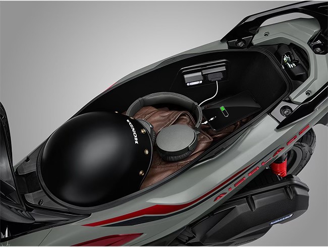 Giá xe Honda Air Blade 2025 mới nhất giảm sốc, có loại còn thấp hơn cả niêm yết- Ảnh 8. Giá xe Honda Air Blade 2025 mới nhất giảm sốc, có loại còn thấp hơn cả niêm yết- Ảnh 8.