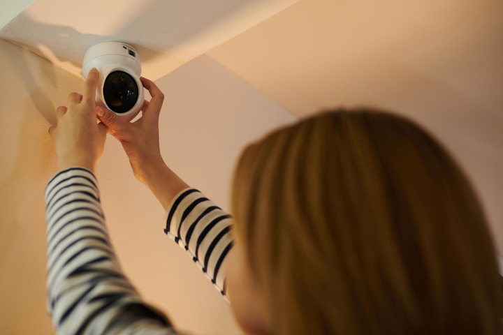 Có cô gái nào 19 tuổi vẫn bị bố mẹ lắp camera trong phòng để giám sát như tôi? - Ảnh 4.
