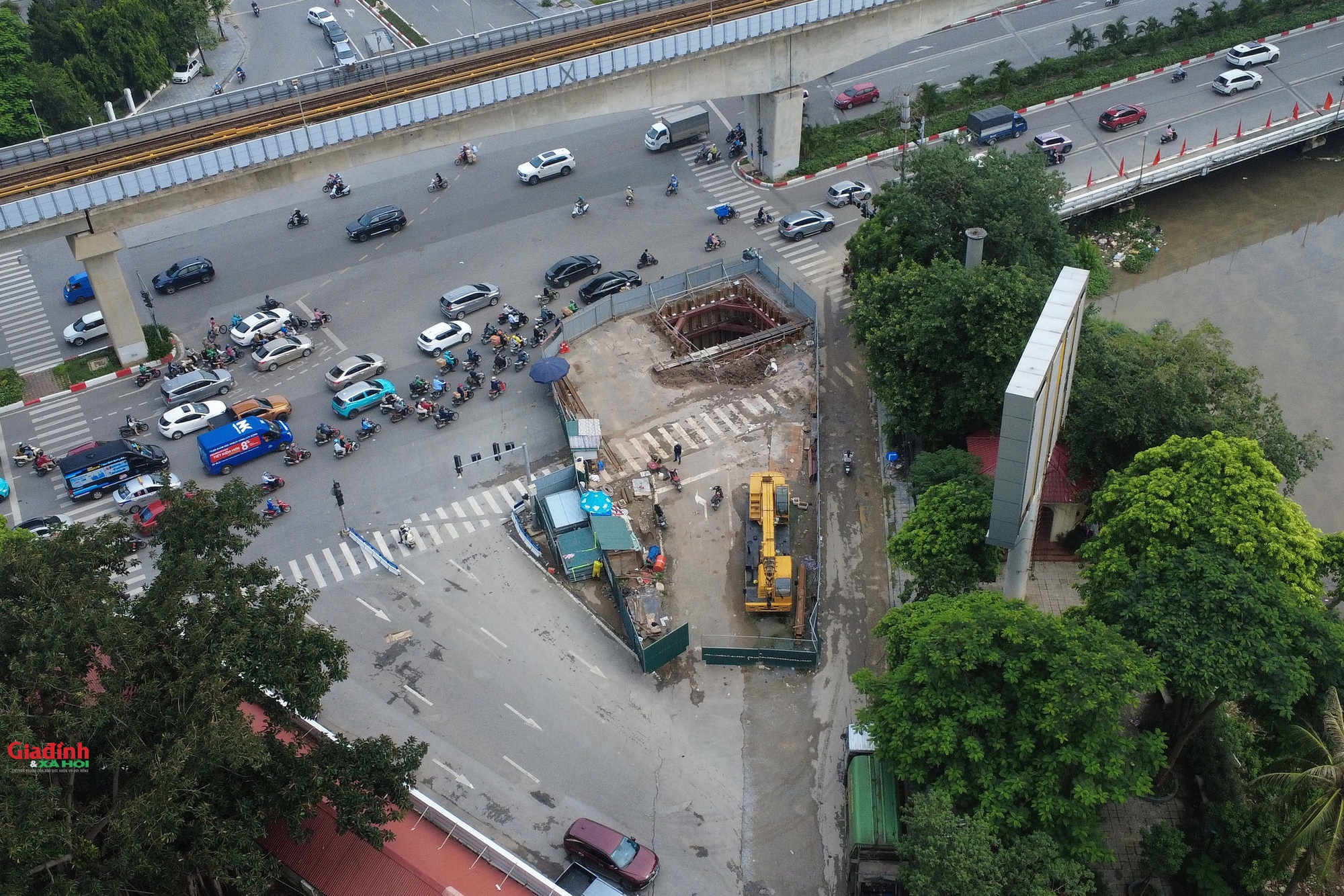 Hà Nội: Người dân khốn khổ vì đường Thanh Bình bị 'băm nát' sau hơn 1 năm thi công- Ảnh 16.