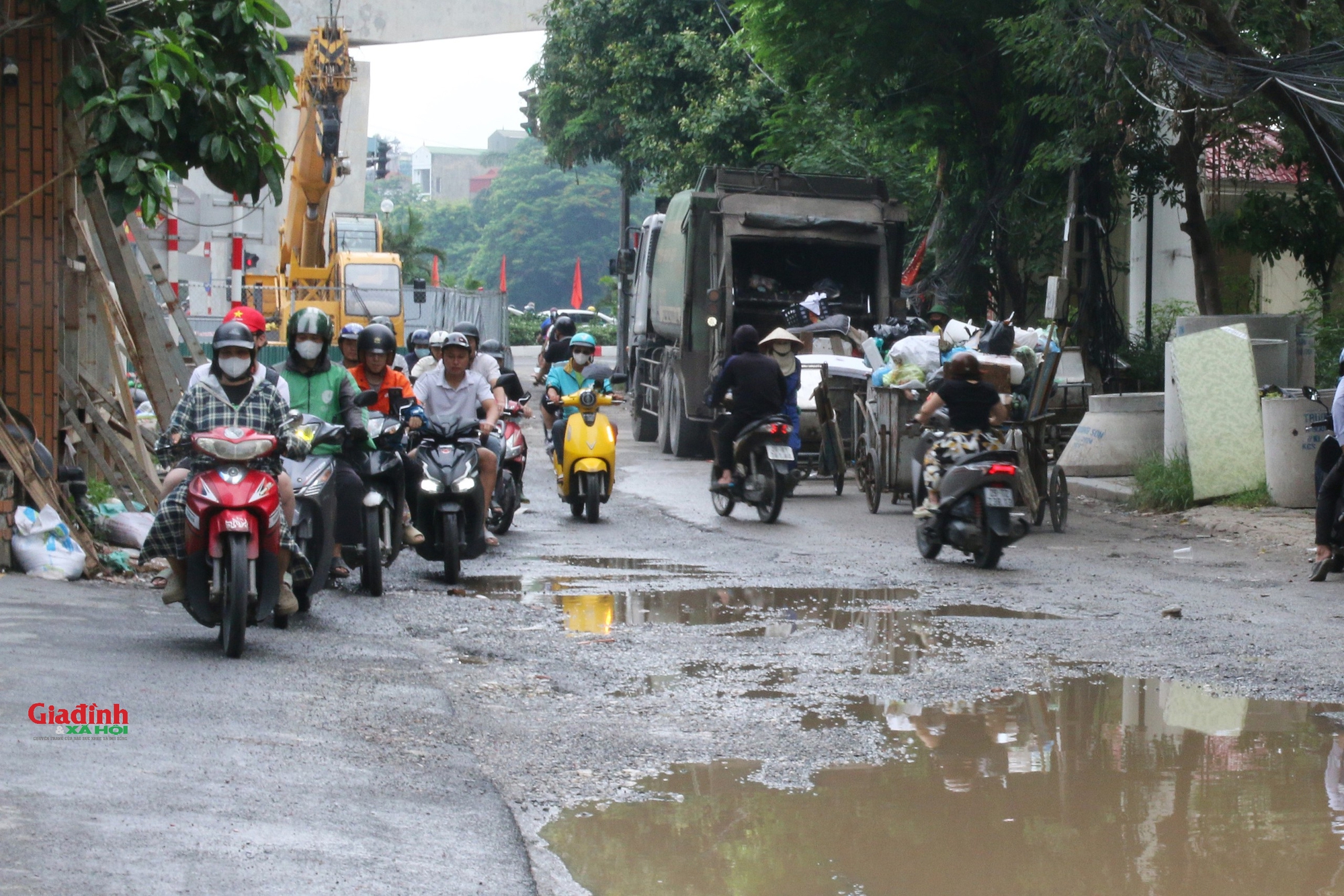Hà Nội: Người dân khốn khổ vì đường Thanh Bình bị 'băm nát' sau hơn 1 năm thi công- Ảnh 4.