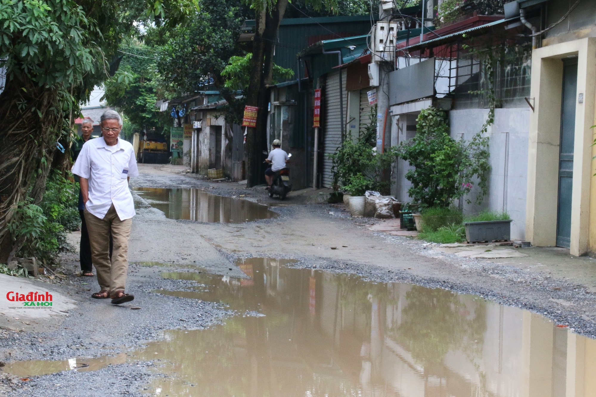 Hà Nội: Người dân khốn khổ vì đường Thanh Bình bị 'băm nát' sau hơn 1 năm thi công- Ảnh 10.
