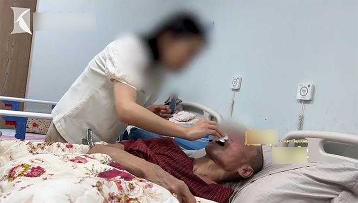 Giúp việc lấy sạch tiền của ông lão 84 tuổi, con cái ‘kiện’ mới biết đó là mẹ kế - Ảnh 3.