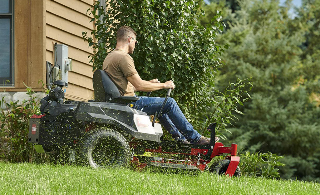 best-riding-lawn-mower-for-your-property-section-5-2730-1755331796263-17553317963781297765267.jpg