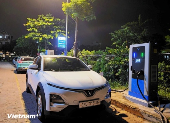 Tin sáng 17/8: Hà Nội cấm các phương tiện trên nhiều tuyến đường trong ngày hôm nay; tin mới nhất về áp thấp nhiệt đới trên Biển Đông, hướng vào vịnh Bắc Bộ- Ảnh 3.