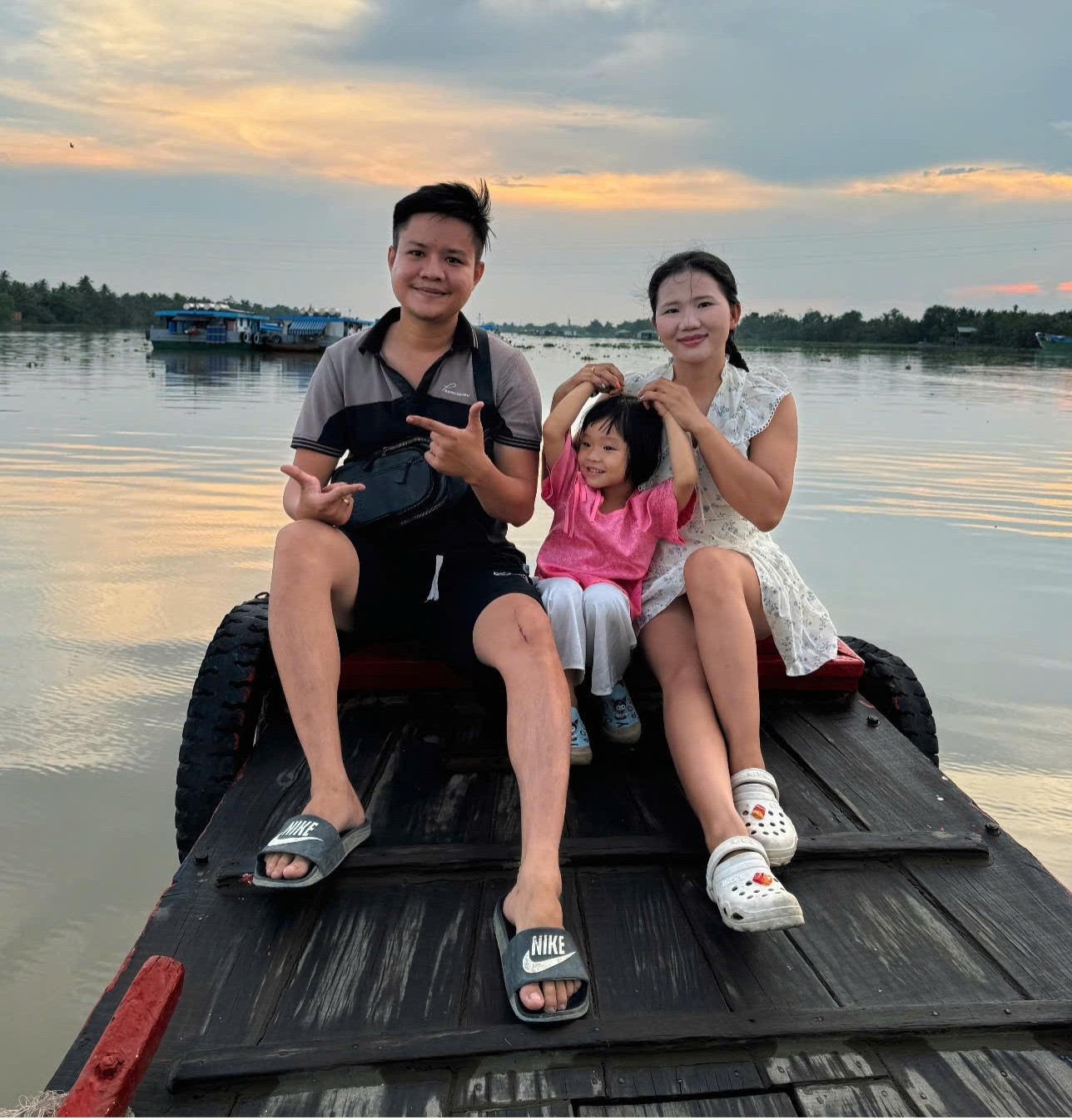 Nàng dâu Nghệ An dự đám giỗ ở miền Tây, bất ngờ trước lễ vật bà con mang đến - Ảnh 1.