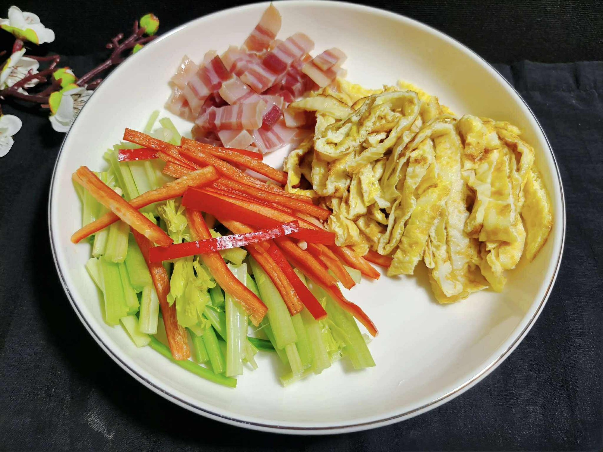 Tôi rất thích nấu canh đậu phụ theo cách này: Mềm thanh, tươi ngon và hấp dẫn, vừa dọn ra là ăn hết ngay- Ảnh 2.