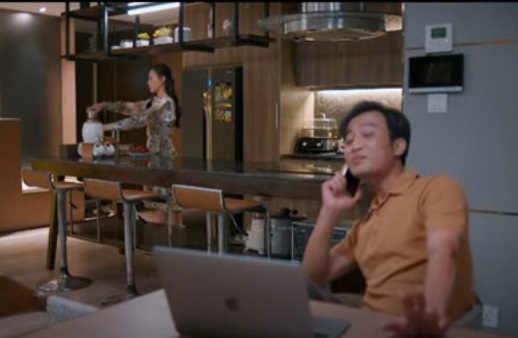 Nữ trợ lý nhân lúc Đăng say xỉn để làm chuyện đáng trách - Ảnh 1. Nữ trợ lý nhân lúc Đăng say xỉn để làm chuyện đáng trách - Ảnh 1.
