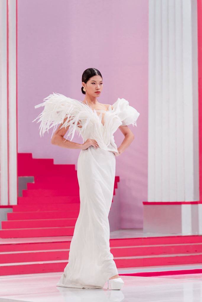 Vietnam's Next Top Model loại sốc thủ lĩnh nhà chung - Ảnh 6. Vietnam's Next Top Model loại sốc thủ lĩnh nhà chung - Ảnh 6.