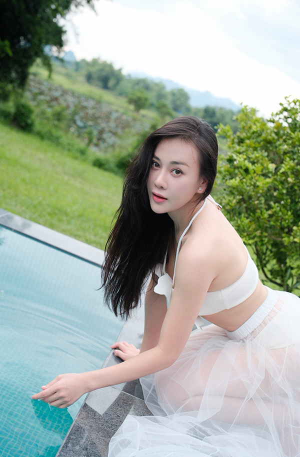Mới hơn 1 tuổi, con gái Phương Oanh đã điệu đà khi 'pose' dáng cùng mẹ- Ảnh 7.