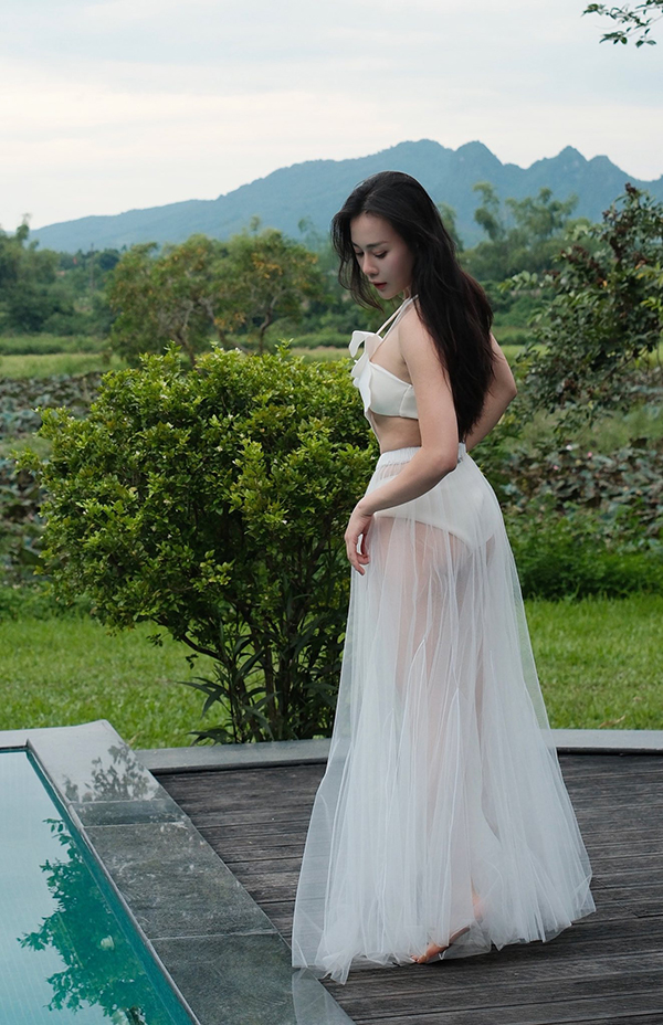 Mới hơn 1 tuổi, con gái Phương Oanh đã điệu đà khi 'pose' dáng cùng mẹ- Ảnh 8.