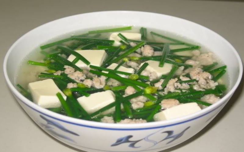 tong-hop-8-mon-ngon-tu-he-thom-ngon-dinh-duong-de-lam-202311270027213680-1755595472756-1755595473485150952763.jpg