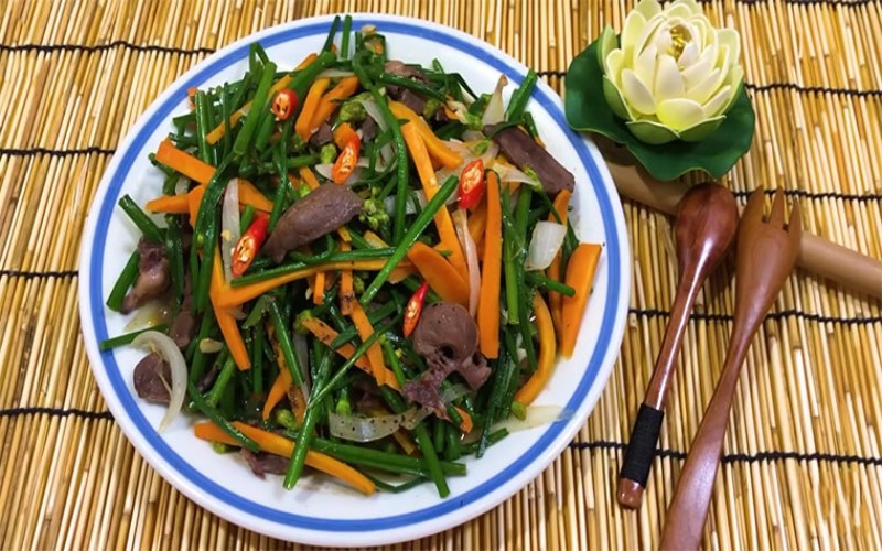 tong-hop-8-mon-ngon-tu-he-thom-ngon-dinh-duong-de-lam-202311270030197845-1755595480265-1755595480694256751494.jpg
