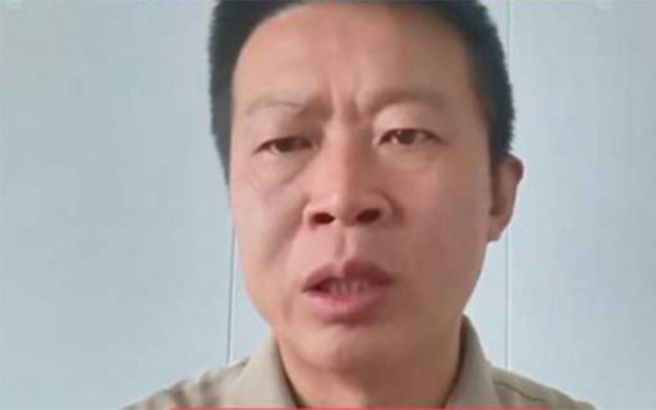 Nhường hết tài sản cho vợ cũ nuôi con, về già mới biết 2 con đều của người khác