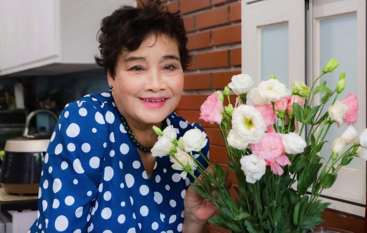 Sau gần 5 thập kỷ, dàn diễn viên phim 'Sao Tháng Tám' giờ ra sao? - Ảnh 2.