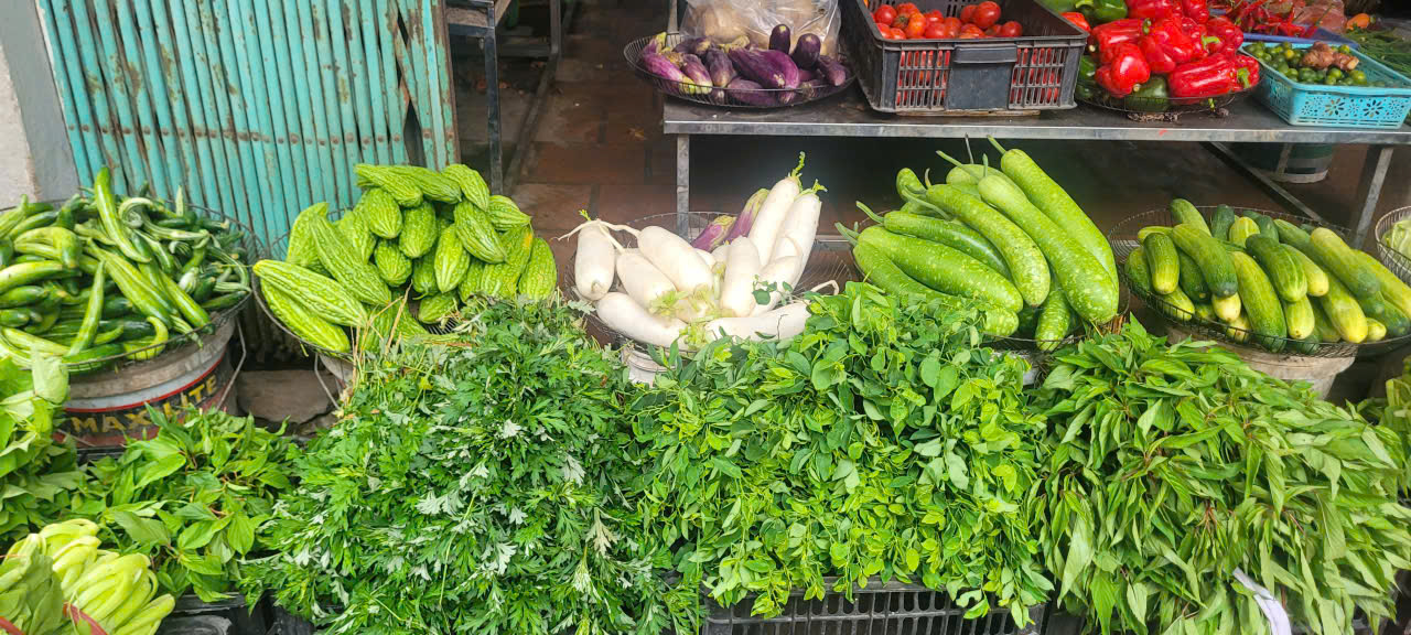 اس جڑ کو 'خزاں کے ginseng' سے تشبیہ دی جاتی ہے اور یہ موسم میں، سستی، جگر کو detoxify کرنے اور خون میں شوگر کو کنٹرول کرنے میں مدد کرتی ہے - تصویر 2۔ Loại củ ví như ‘nhân sâm mùa thu’ vào chính vụ, giá rẻ bèo, giúp thải độc gan, kiểm soát đường huyết- Ảnh 2.