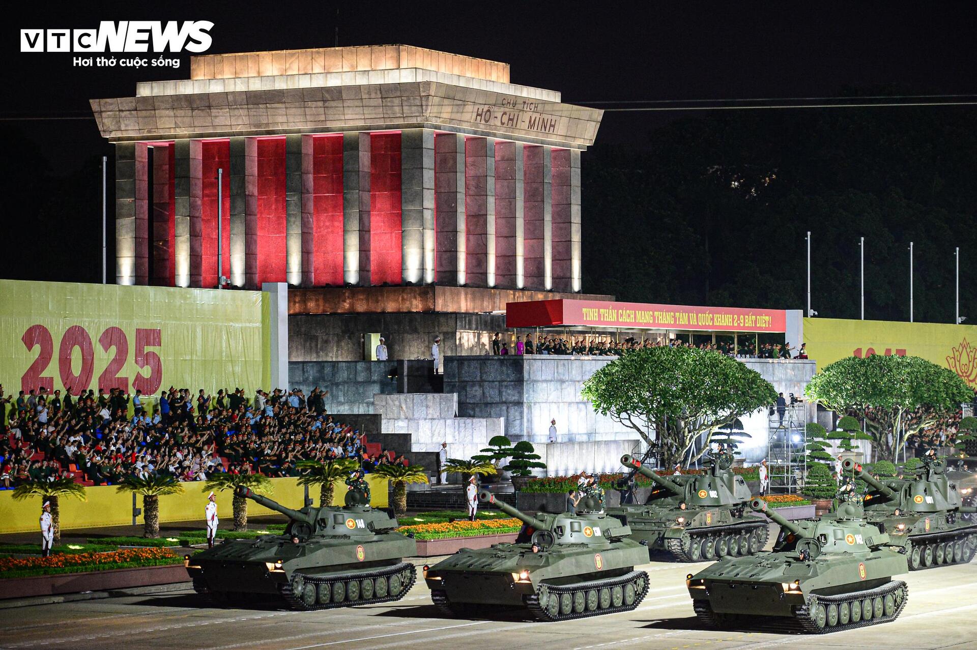 dan-khi-tai-lan-dau-tong-hop-luyen-tai-quang-truong-ba-dinh-21-8-2025-vtcnews-10-21494581-1755797270675-1755797270786691305784.jpg