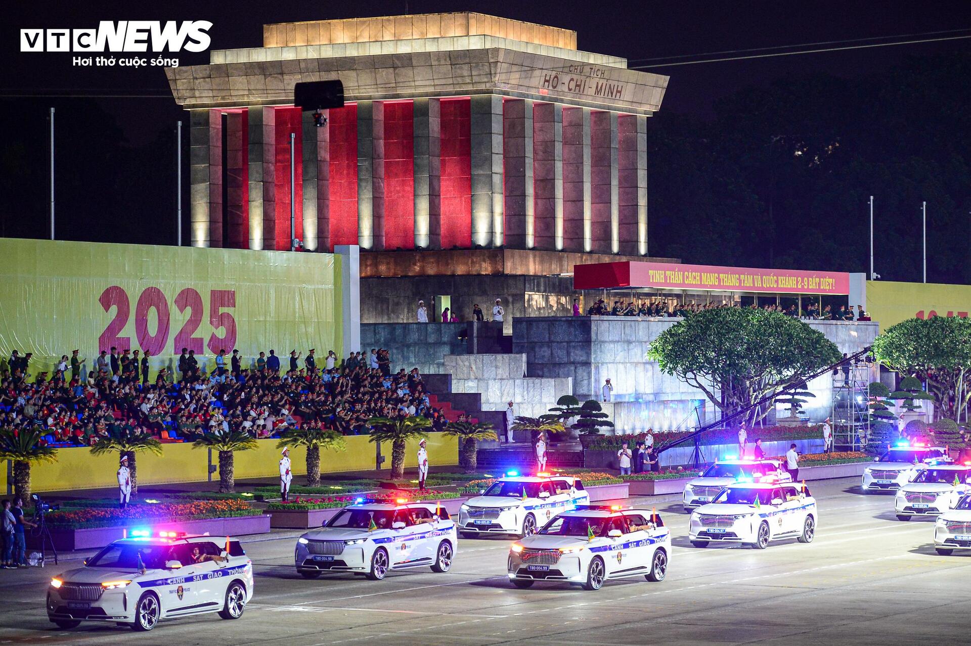 dan-khi-tai-lan-dau-tong-hop-luyen-tai-quang-truong-ba-dinh-21-8-2025-vtcnews-22-21534575-1755797278012-175579727813279145459.jpg