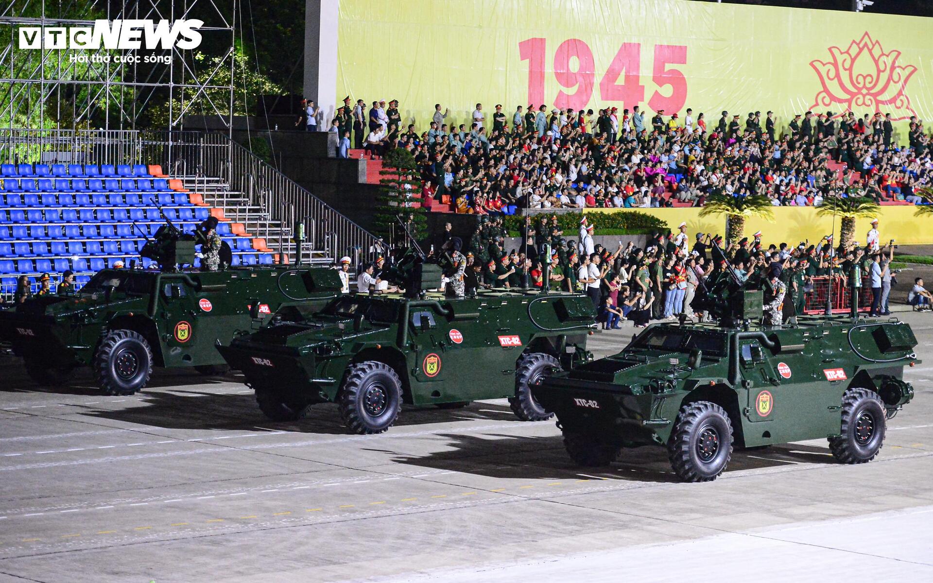 dan-khi-tai-lan-dau-tong-hop-luyen-tai-quang-truong-ba-dinh-21-8-2025-vtcnews-8-21485648-1755797269170-17557972693751925079439.jpg