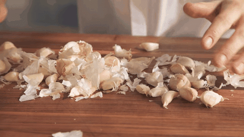 Một nhúm vỏ tỏi mà thanh lọc không gian sống cực tốt, đủ để trấn an trong tháng 7 âm 'cô hồn'- Ảnh 3. Một nhúm vỏ tỏi mà thanh lọc không gian sống cực tốt, đủ để trấn an trong tháng 7 âm 'cô hồn'- Ảnh 3.