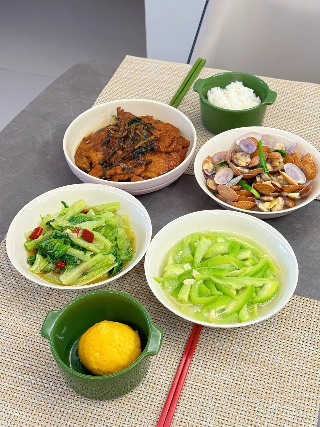 9 gợi ý mâm cơm gia đình vừa ngon vừa lành, ai cũng muốn về nhà ăn cơm- Ảnh 4. 9 gợi ý mâm cơm gia đình vừa ngon vừa lành, ai cũng muốn về nhà ăn cơm- Ảnh 4.