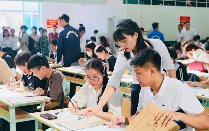 Trường Đại học Y Dược &ndash; Đại học Quốc gia H&agrave; Nội c&ocirc;ng bố điểm s&agrave;n 2026 - Ảnh 5.